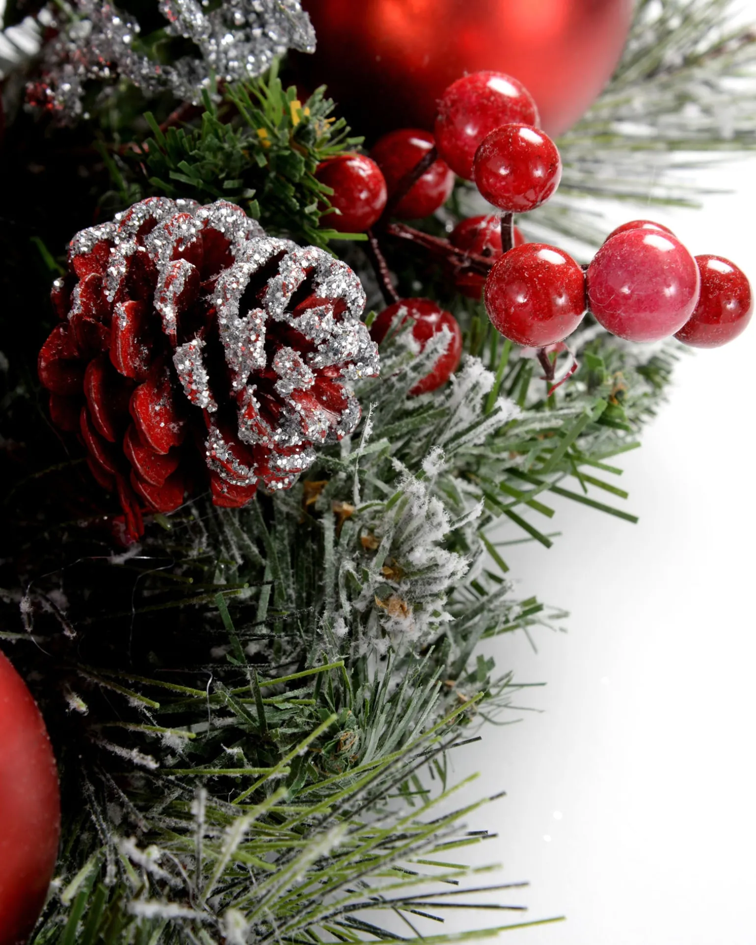 WeRChristmas 3 Pillar Decorated Candle Holder, Frosted^ Table Decorations|Candle Holder Garlands
