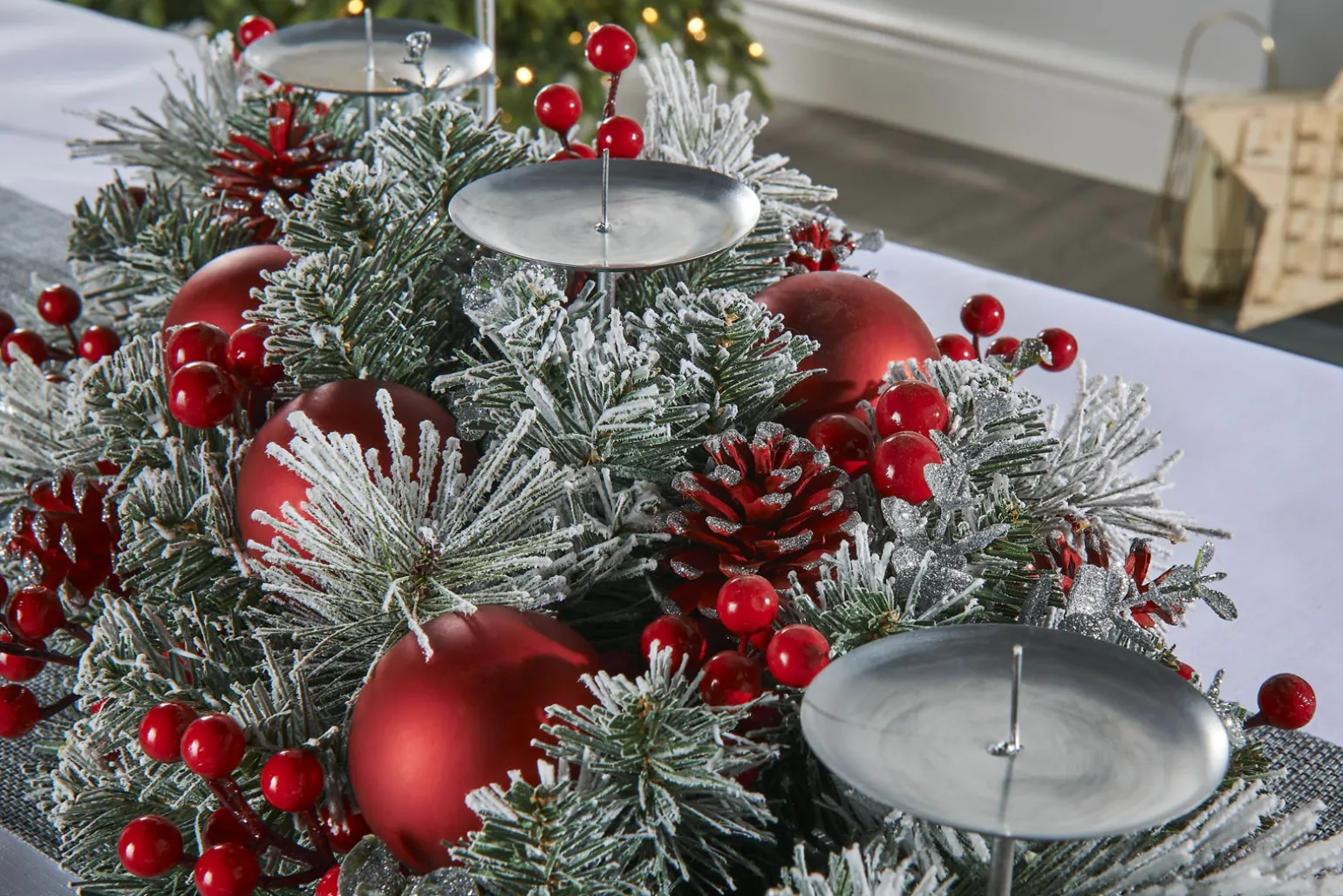 WeRChristmas 3 Pillar Decorated Garland Candle Holder, Frosted, 76 Cm^ Table Decorations|Decorated Garlands