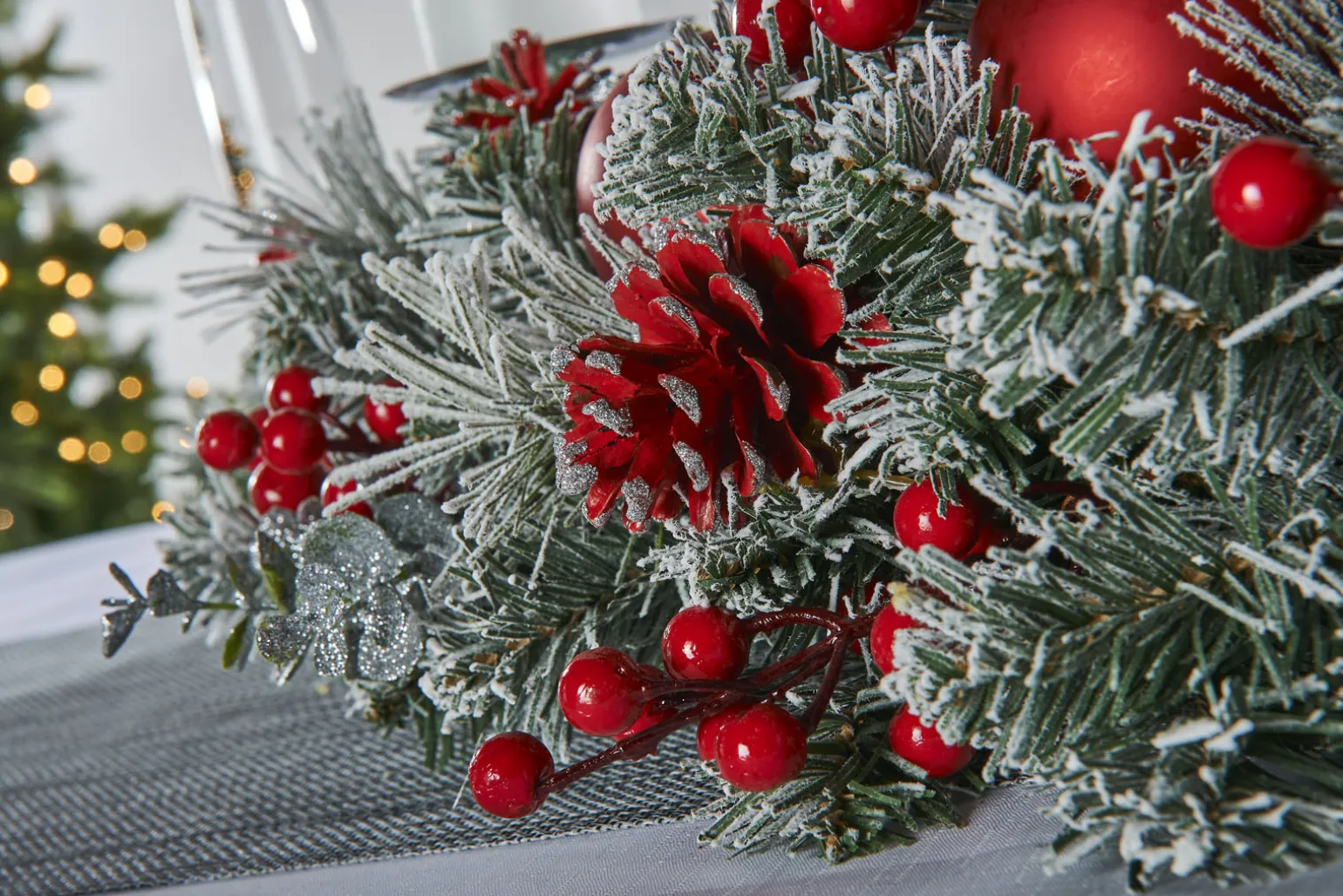 WeRChristmas 3 Pillar Decorated Garland Candle Holder, Frosted, 76 Cm^ Table Decorations|Decorated Garlands