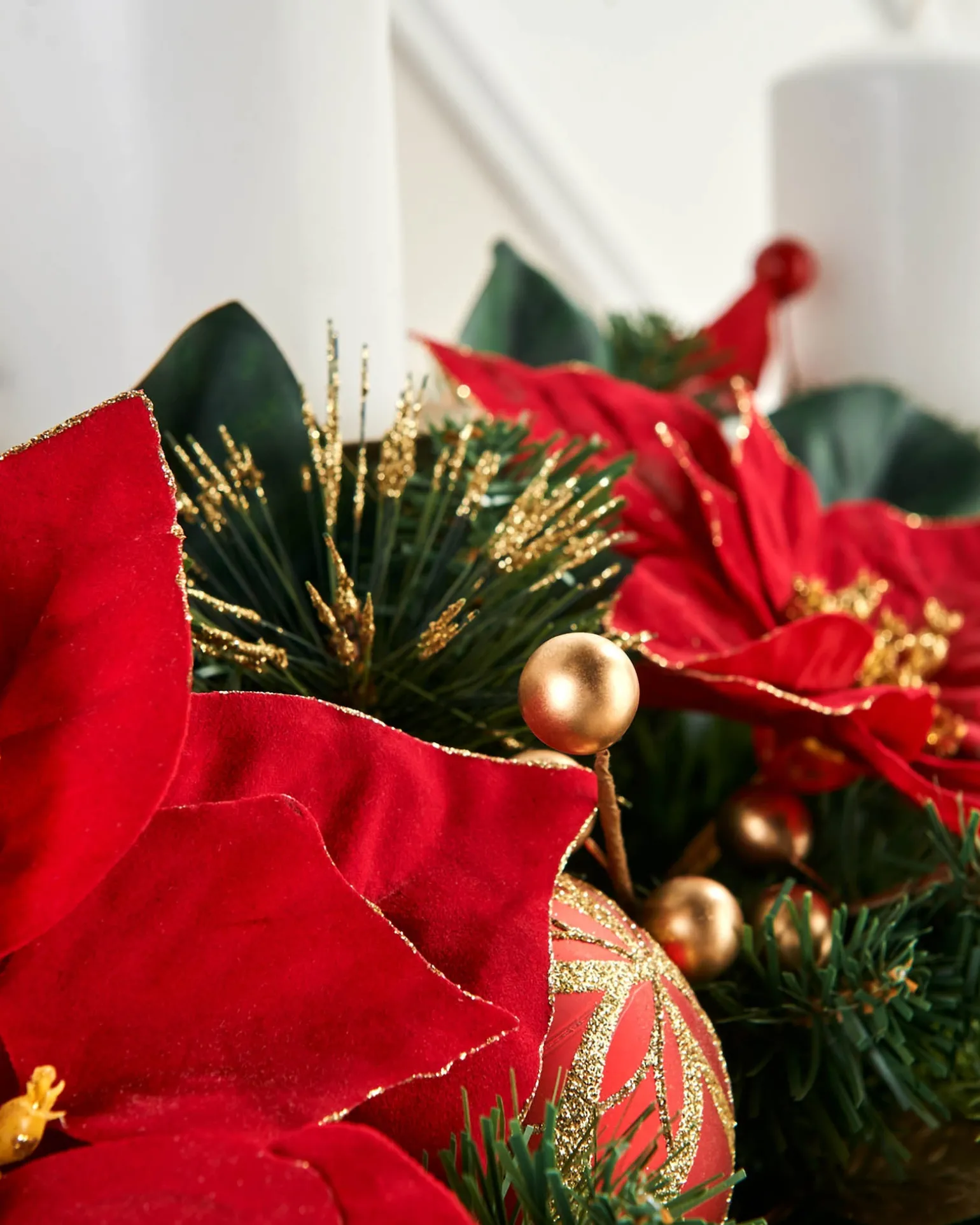 WeRChristmas 3 Pillar Decorated Garland Candle Holder, Red/Gold, 76 Cm^ Table Decorations|Candle Holder Garlands