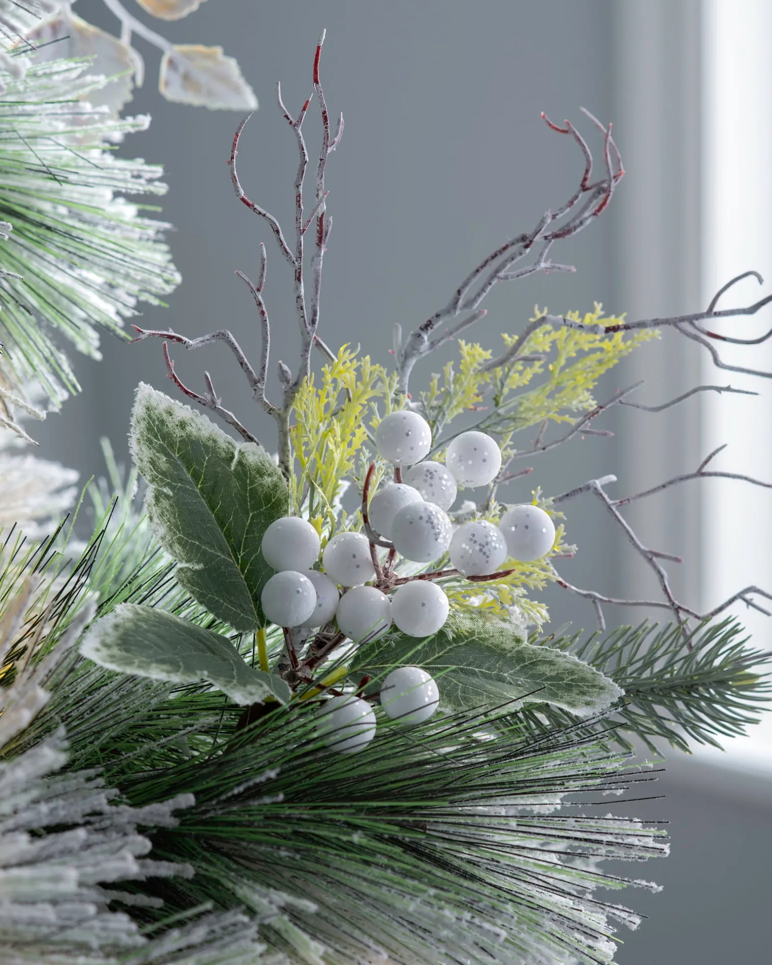 WeRChristmas Artificial Frosted Berries Pick, White, 31 Cm^ Flowers & Foliage|Flowers & Foliage