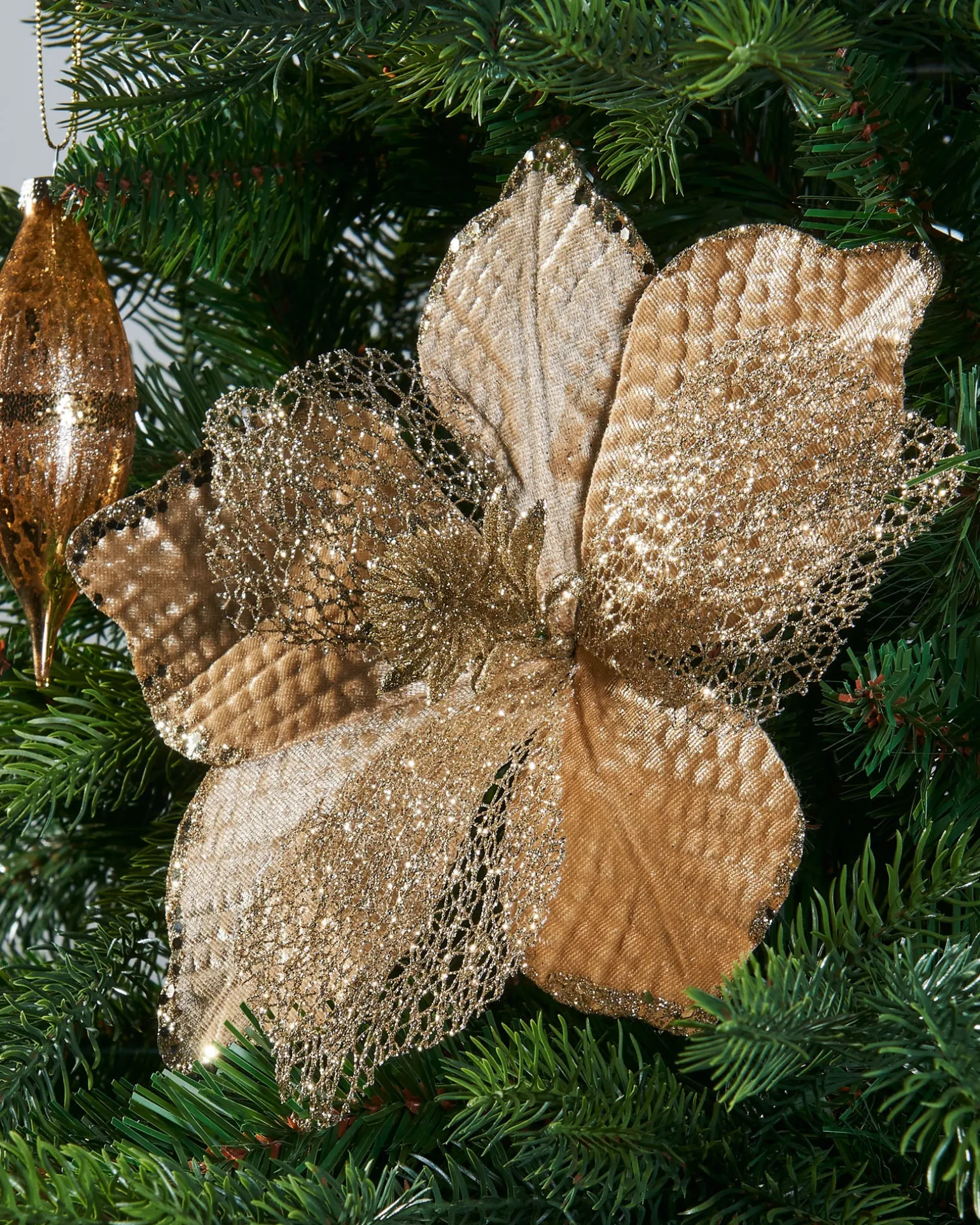 WeRChristmas Artificial Magnolia Flower, Gold, 24 Cm^ Flowers & Foliage|Flowers & Foliage