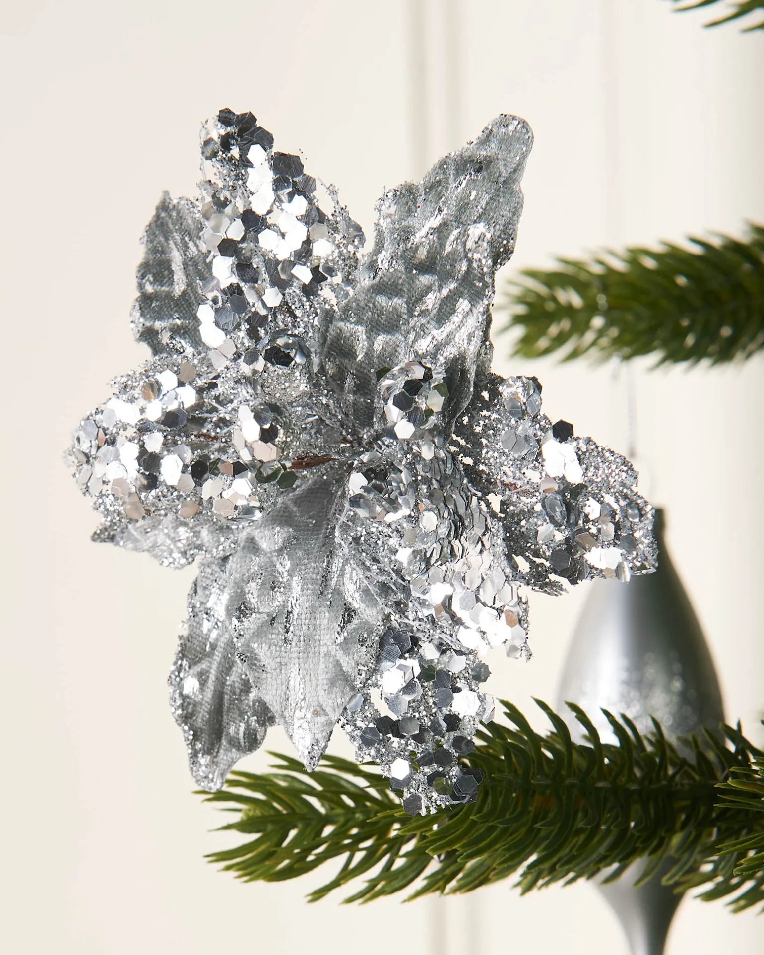 WeRChristmas Artificial Silver Poinsettia Flower With Clip, 3 Pack, 12 Cm^ Flowers & Foliage|Flowers & Foliage