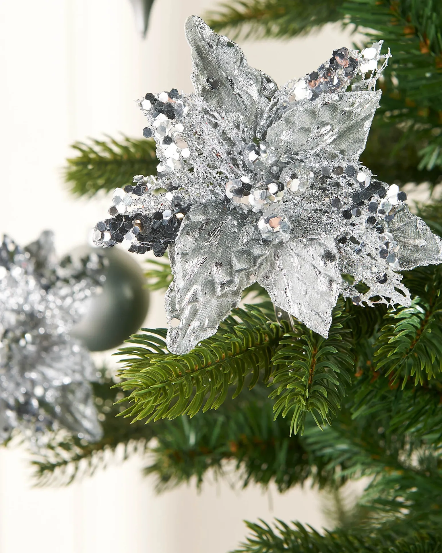 WeRChristmas Artificial Silver Poinsettia Flower With Clip, 3 Pack, 12 Cm^ Flowers & Foliage|Flowers & Foliage