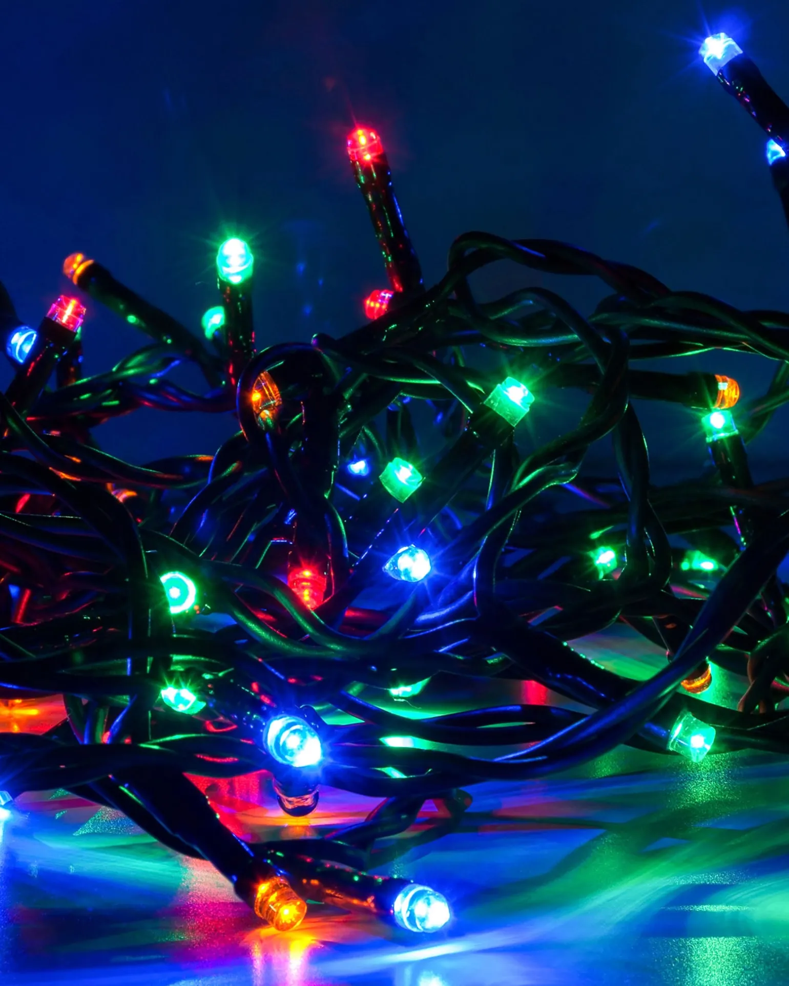 WeRChristmas Battery Operated Multi-Function 100 LED Light String With Timer, Multi-Coloured^ Fairy Lights|Tree Lights