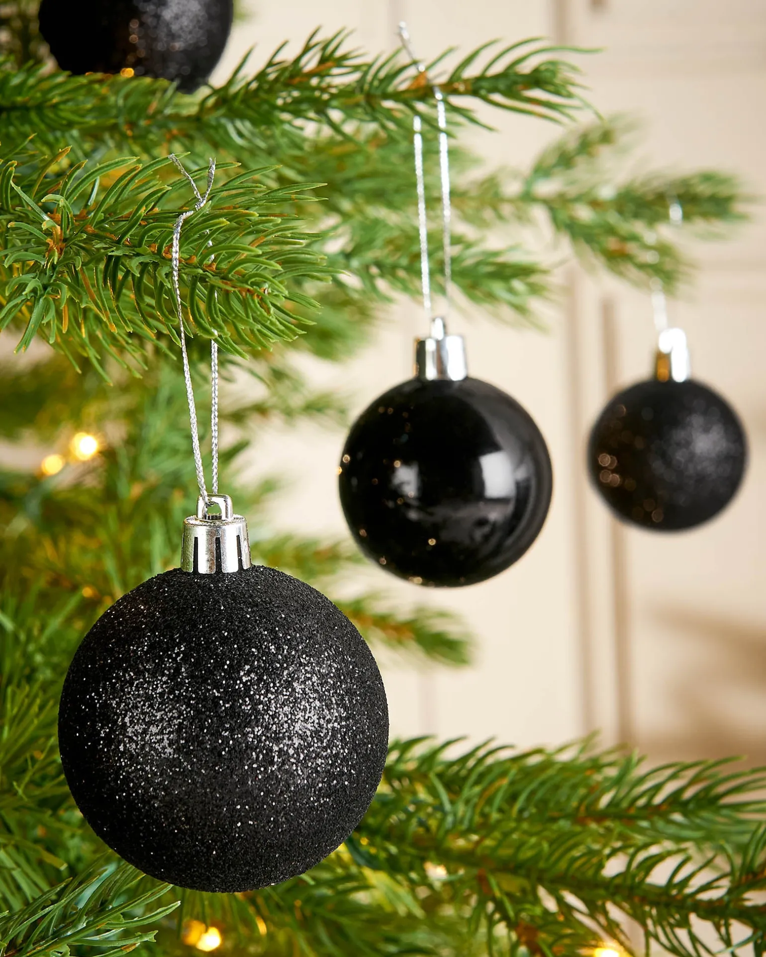WeRChristmas Black Shatterproof Bauble, 50 Pack^ Shatterproof Baubles