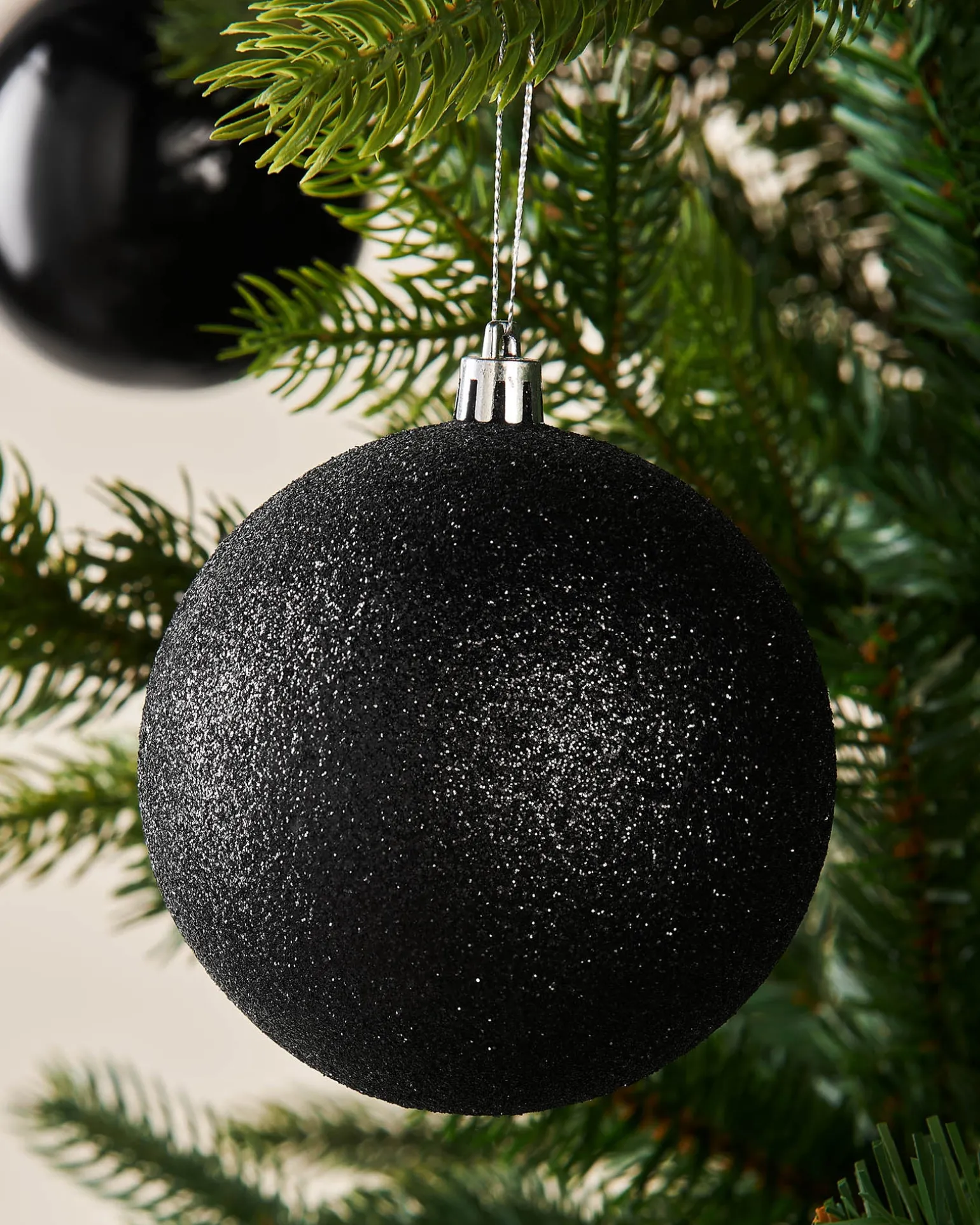 WeRChristmas Black Shatterproof Baubles, 9 Pack, 10 Cm^ Oversized Baubles|Shatterproof Baubles