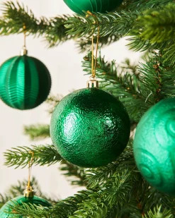 WeRChristmas Christmas Green Shatterproof Baubles, 16 Pack, 8 Cm^ Shatterproof Baubles