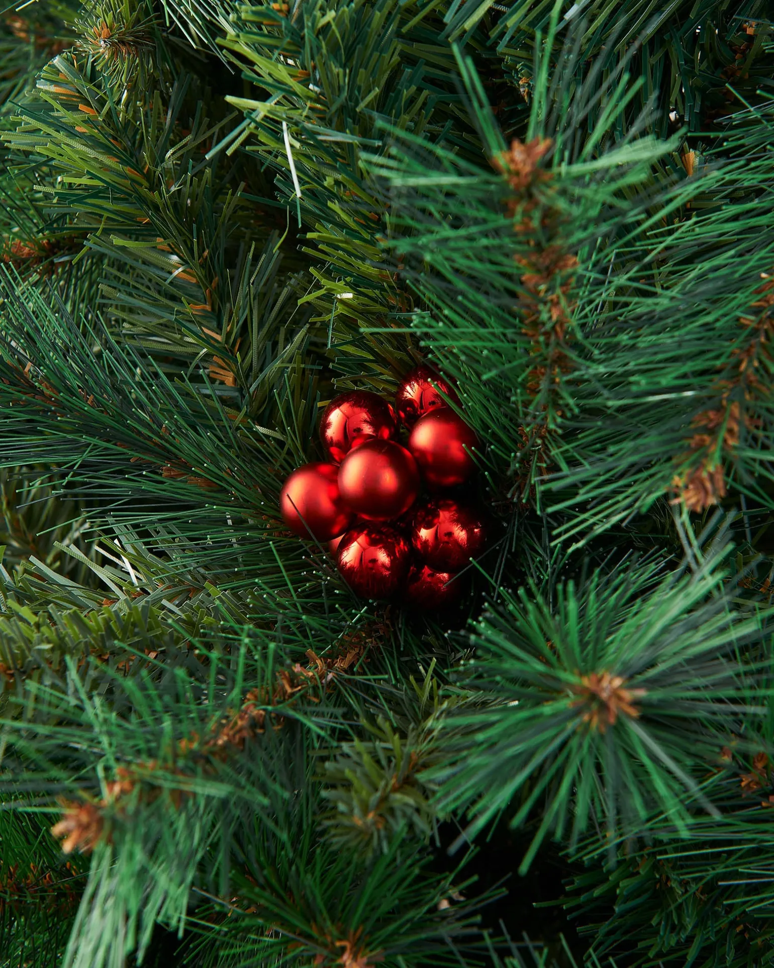 WeRChristmas Christmas Red Glass Berry Cluster Baubles, 10 Pack^ Glass Baubles