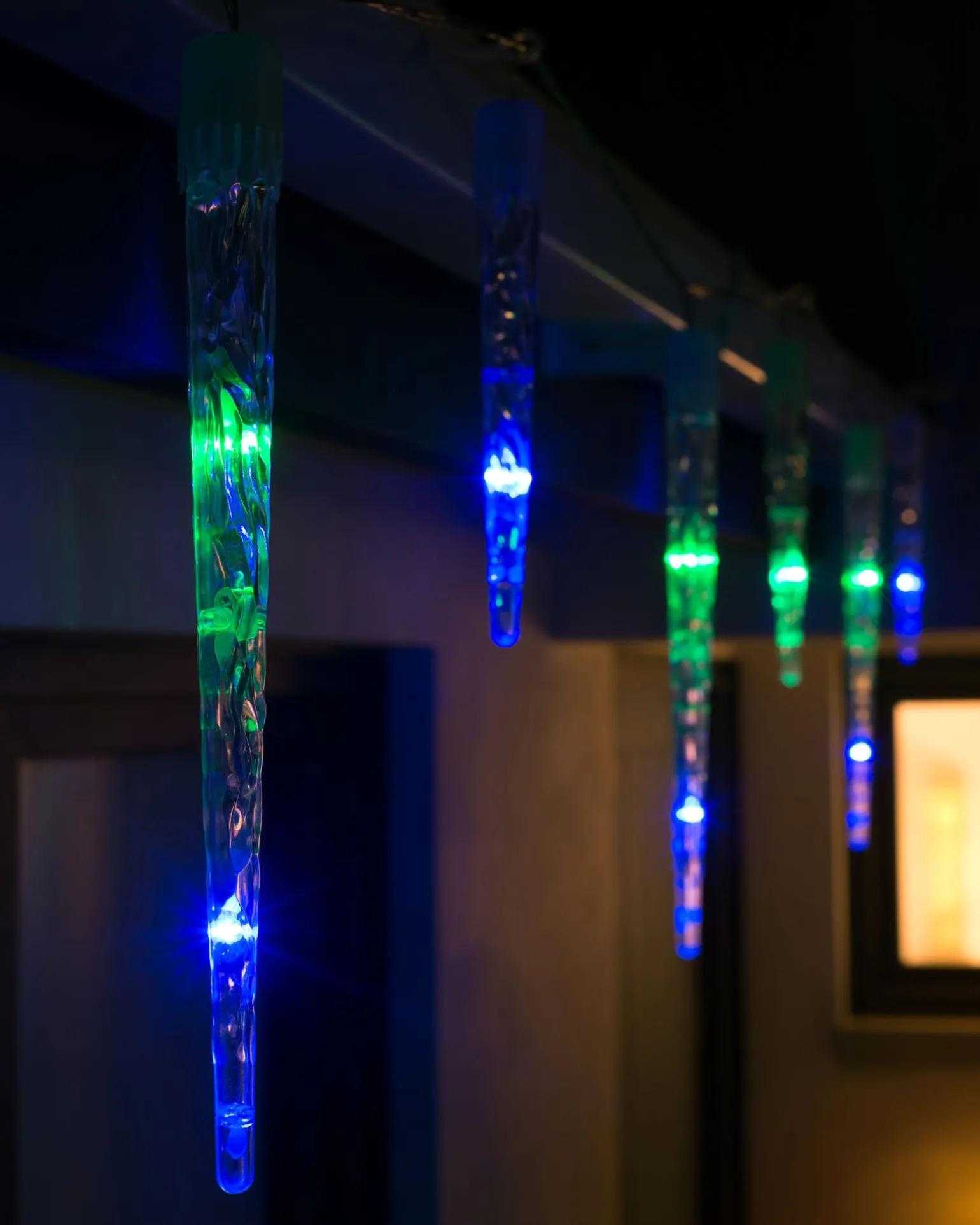 WeRChristmas Connectable Icicle LED Light String, Multi-Coloured, 5.2 M^ Connectable Lights