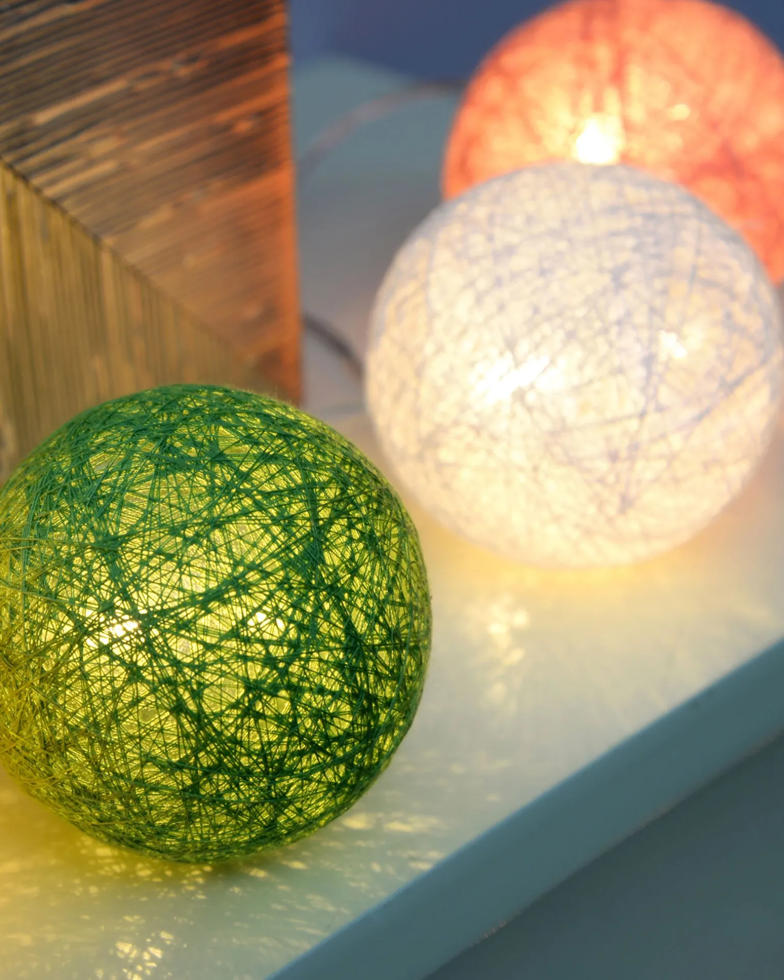 WeRChristmas Cotton Ball 20 LED Light String, 1.5 M^ Fairy Lights
