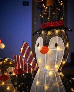 WeRChristmas 2D Tinsel Penguin Family Silhouette^ Christmas Characters
