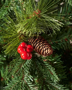 WeRChristmas Decorated Mixed Tip Berries & Pinecones Christmas Tree, 6 Ft^ Premium Christmas Trees|Unlit Christmas Trees
