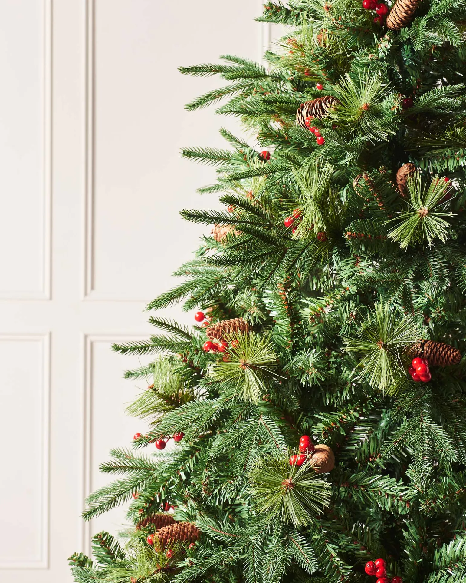 WeRChristmas Decorated Mixed Tip Berries & Pinecones Christmas Tree, 7 Ft^ Premium Christmas Trees|Unlit Christmas Trees
