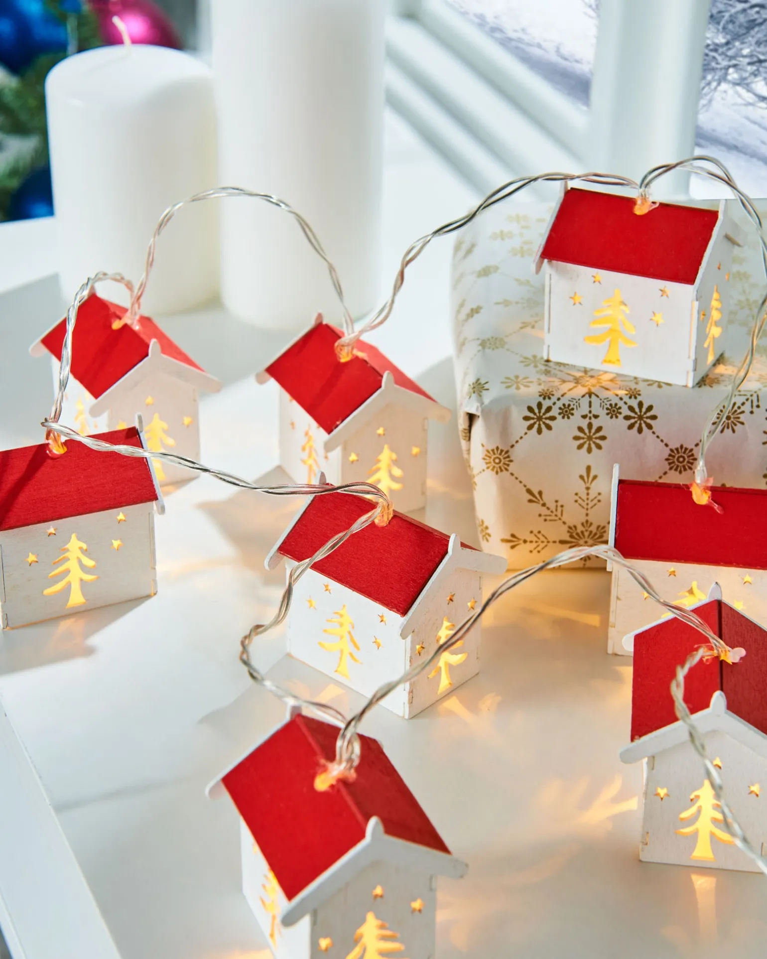 WeRChristmas Decorative Wooden House LED Lights String, 1.8 M^ Fairy Lights