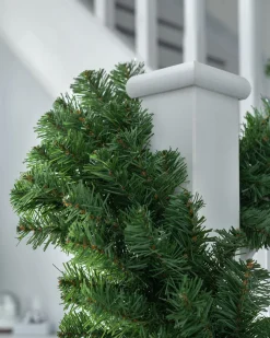 WeRChristmas Extra Thick Pine Garland, Green, 9 Ft^ Plain Garlands