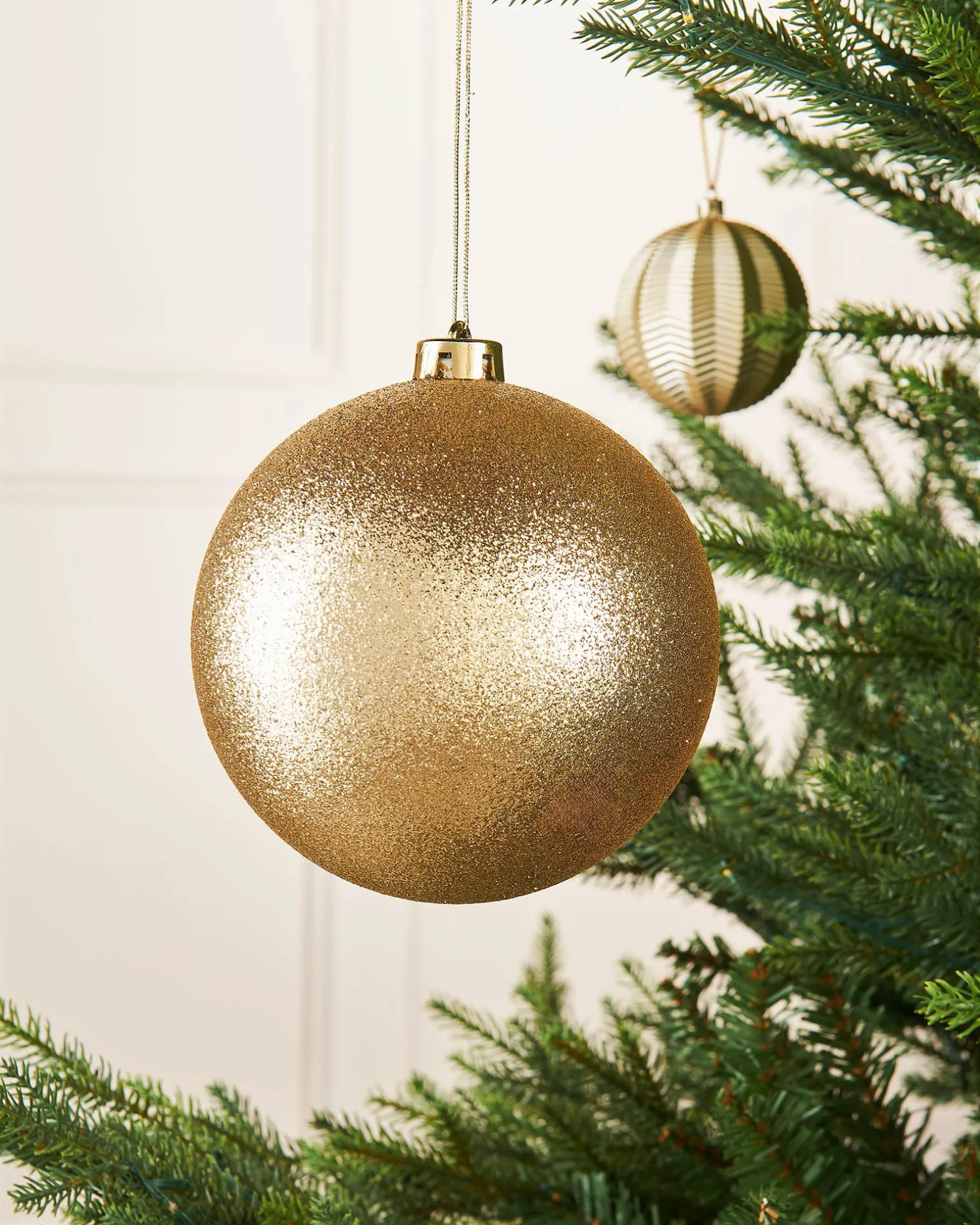 WeRChristmas Gold Large Glitter Shatterproof Bauble, 15 Cm^ Oversized Baubles|Shatterproof Baubles