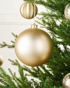 WeRChristmas Gold Large Matt Shatterproof Bauble, 15 Cm^ Oversized Baubles|Shatterproof Baubles