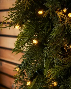 WeRChristmas LINK PRO Connectable Pre-Lit Natural Fir Wreath, 1.2 M^ Link Pro|Plain Wreaths