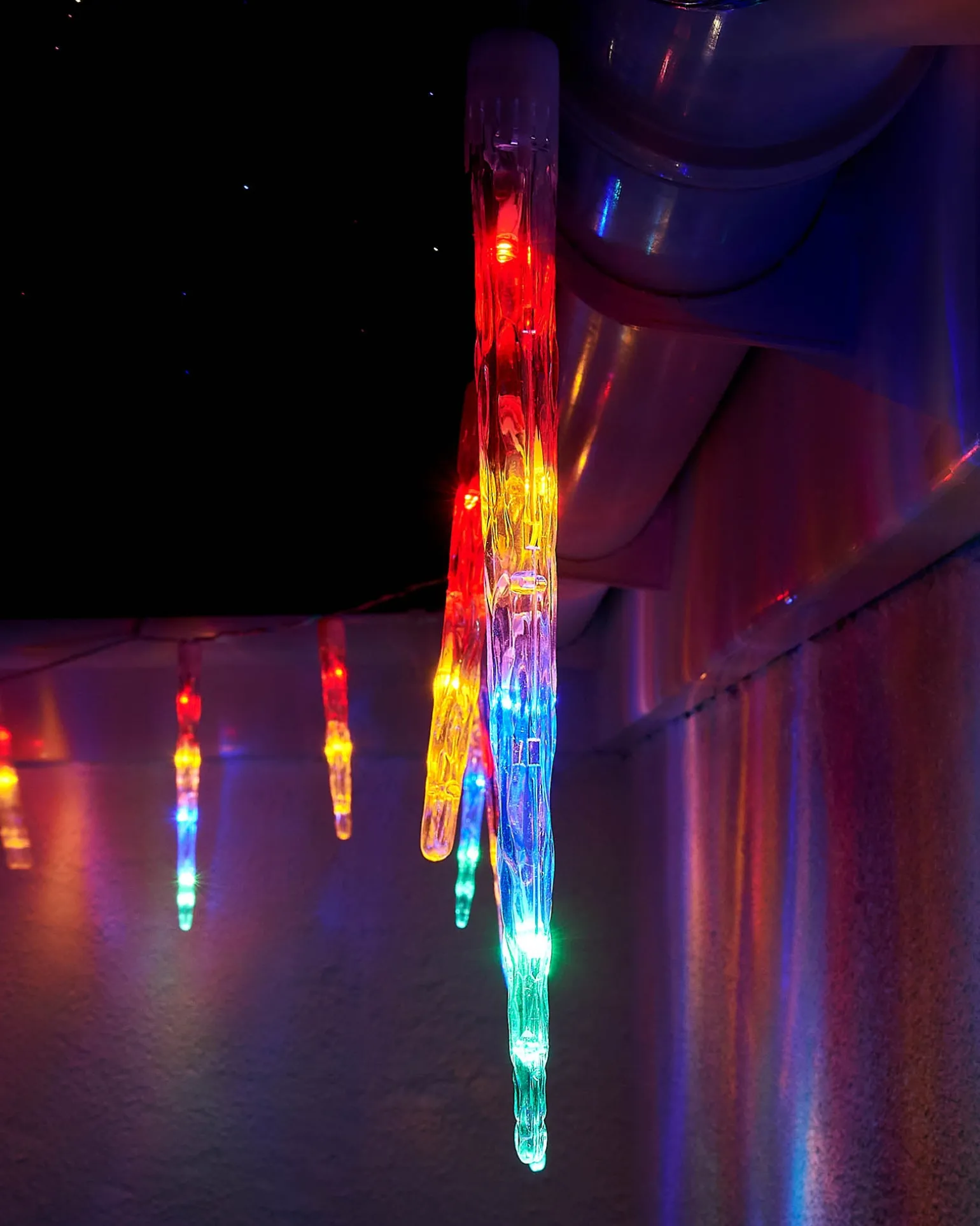 WeRChristmas LINK UP LED Icicle Drop Lights, Multi Colour^ Link Up|Icicle Lights