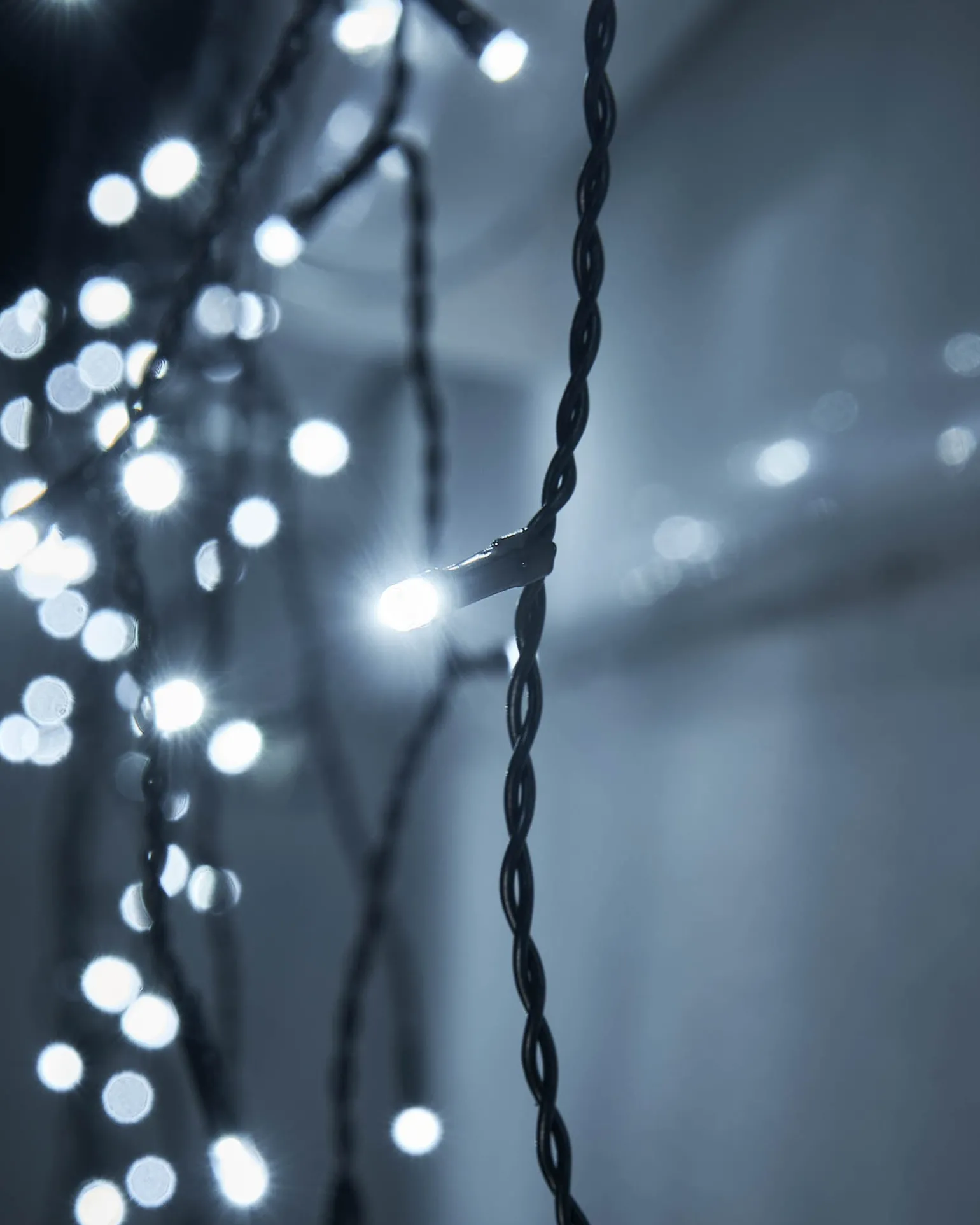 WeRChristmas LINK UP LED Icicle Lights, Black Cable, White^ Link Up|Connectable Lights