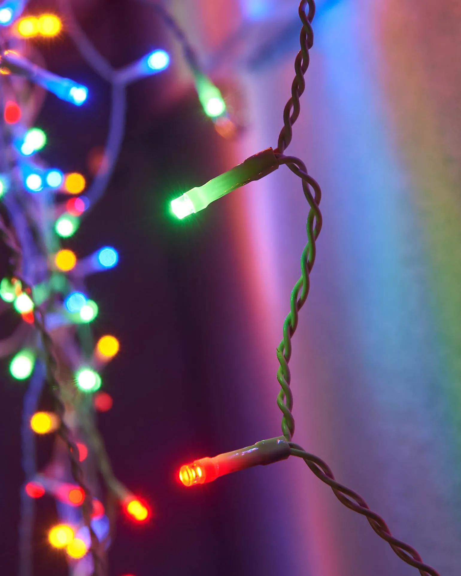 WeRChristmas LINK UP LED Icicle Lights, White Cable, Multi Colour^ Link Up|Icicle Lights