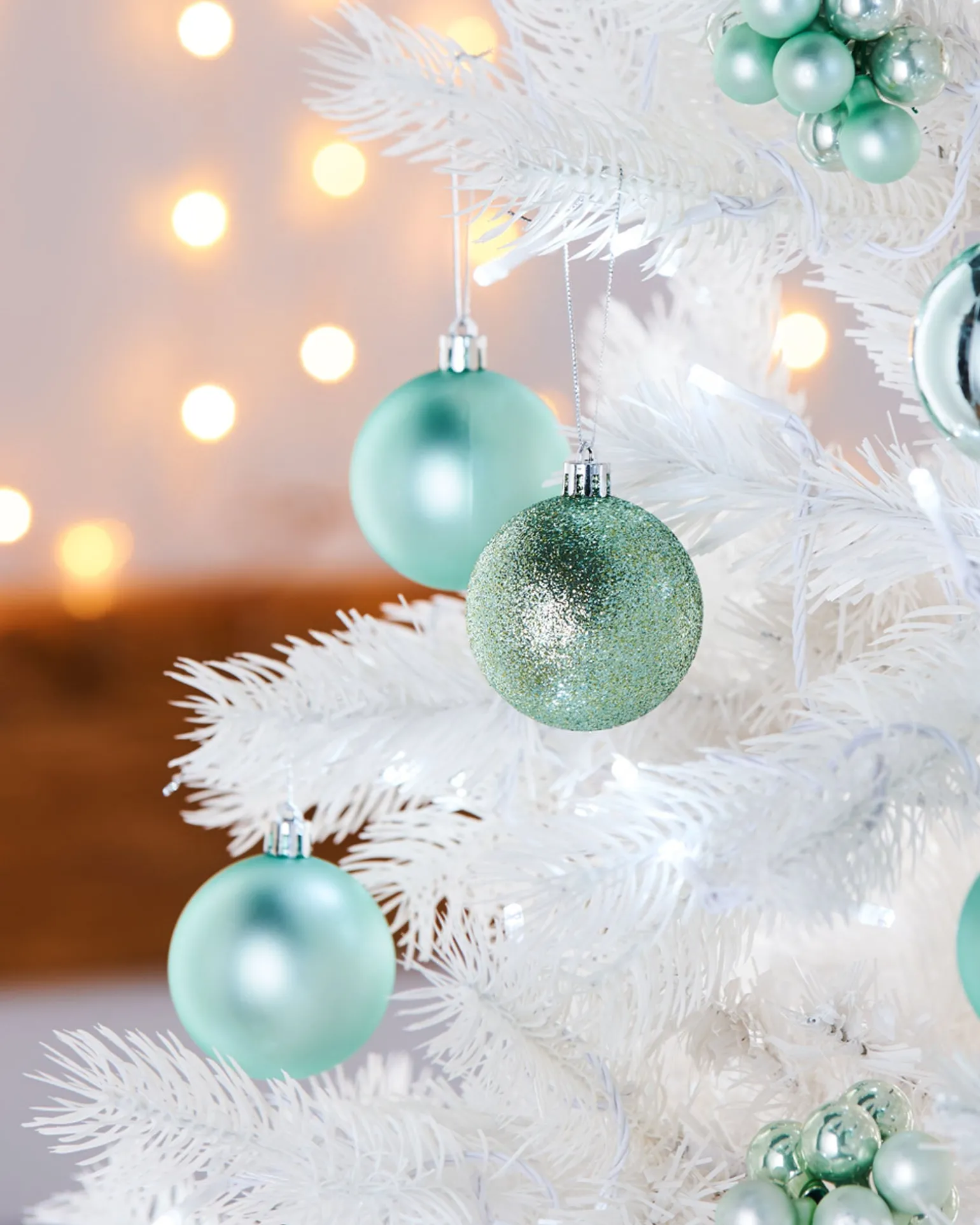 WeRChristmas Mint Green Shatterproof Baubles, 42 Pack, 6 Cm^ Shatterproof Baubles