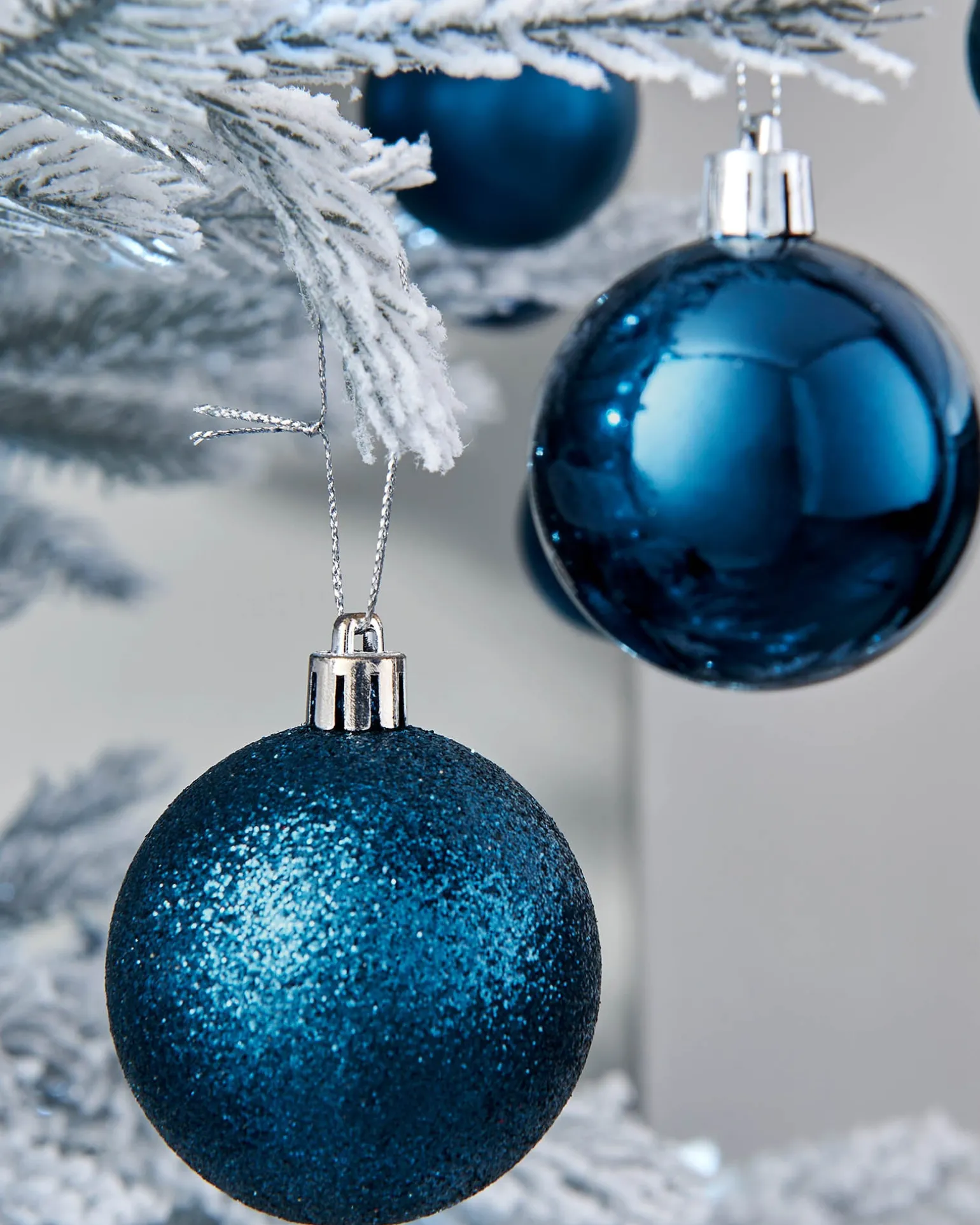 WeRChristmas Navy Blue Shatterproof Bauble, 50 Pack^ Shatterproof Baubles