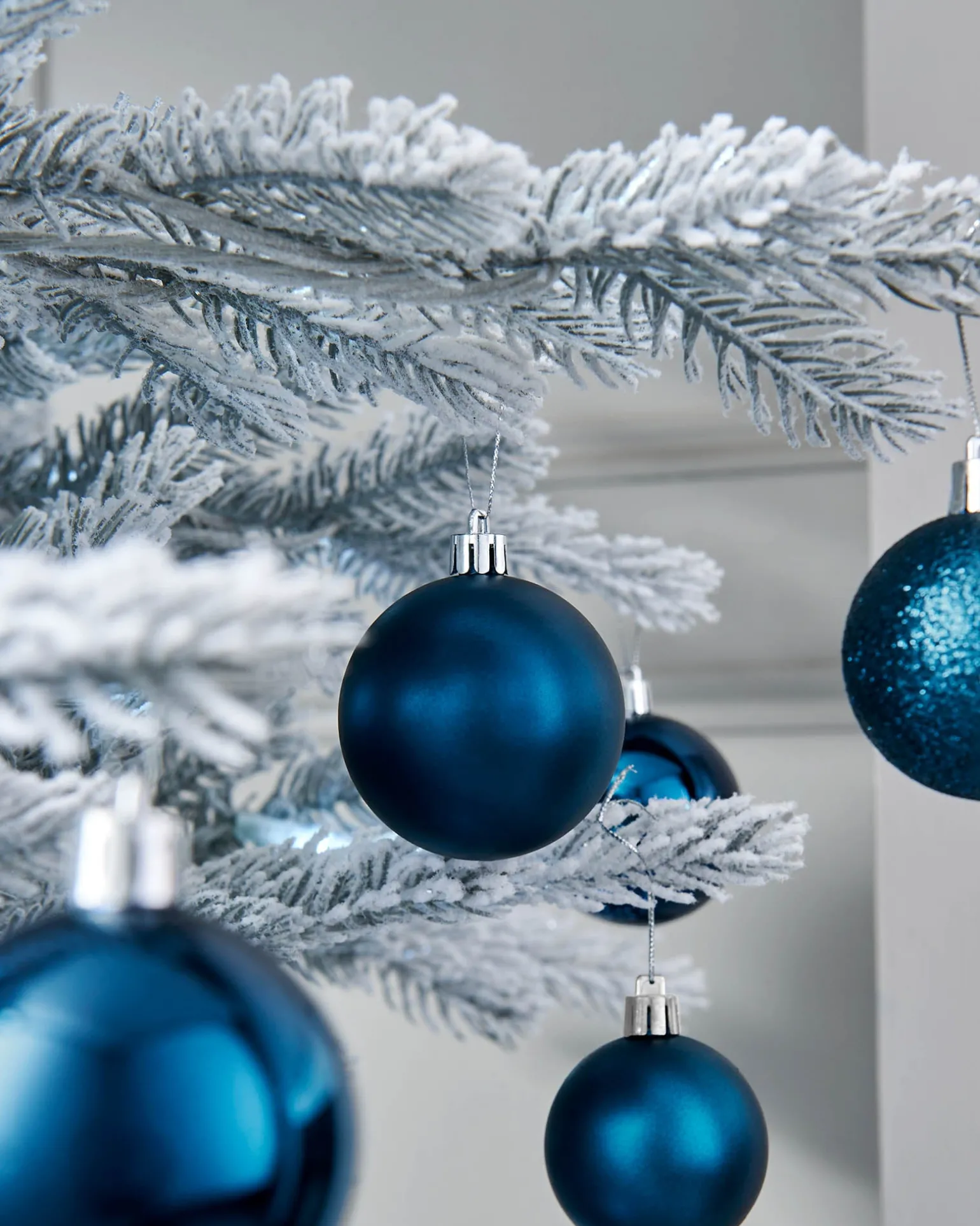 WeRChristmas Navy Blue Shatterproof Bauble, 50 Pack^ Shatterproof Baubles