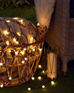WeRChristmas Outdoor Multi-Function 100 Berry LED Light String, Warm White^ Fairy Lights|Tree Lights