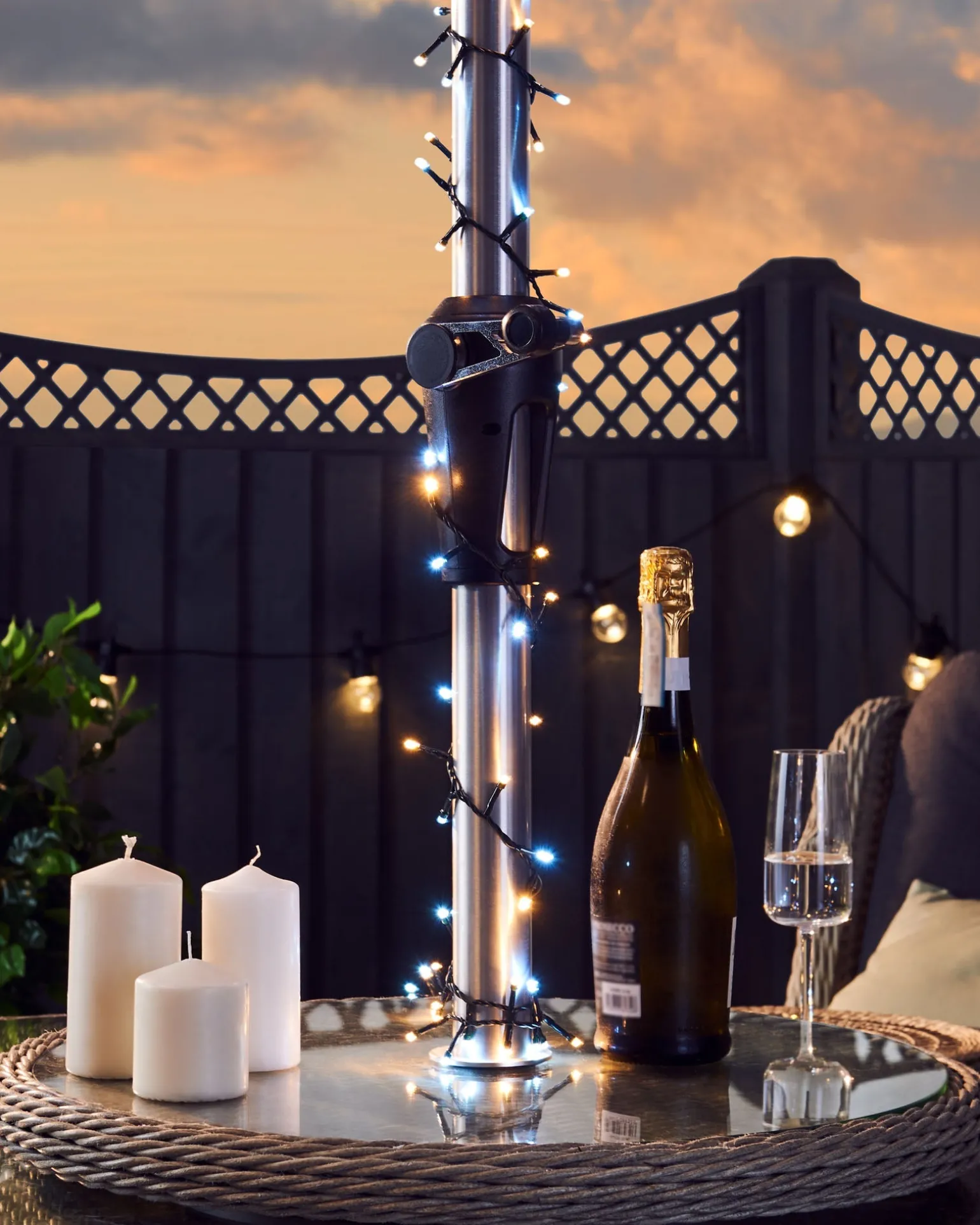 WeRChristmas Outdoor Multi-Function 960 LED Light String, Warm White & Ice White^ Fairy Lights|Tree Lights
