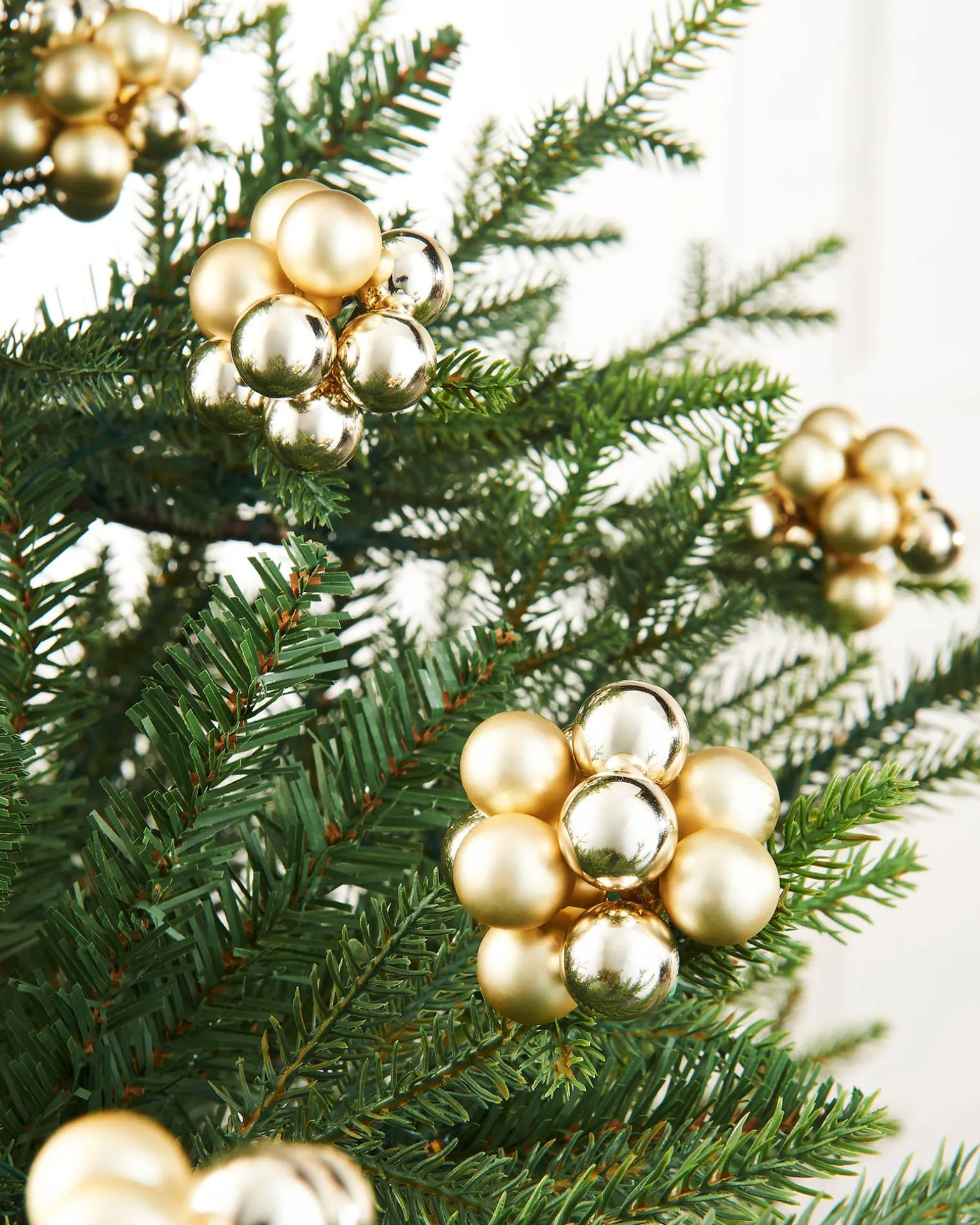 WeRChristmas Pale Gold Glass Berry Cluster Baubles, 10 Pack^ Glass Baubles