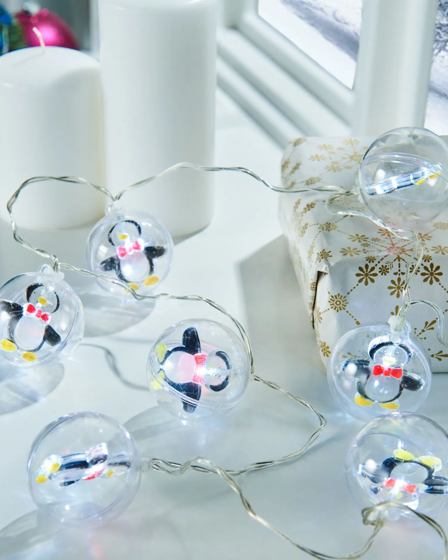 WeRChristmas Penguin Bauble LED Light String, 1.8 M^ Fairy Lights