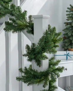 WeRChristmas Plain Garland, 18 Ft^ Extra Large Garlands|Plain Garlands