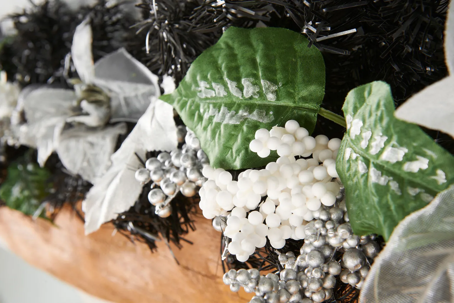 WeRChristmas Pre-Decorated Garland, Black/Silver, 6 Ft^ Decorated Garlands