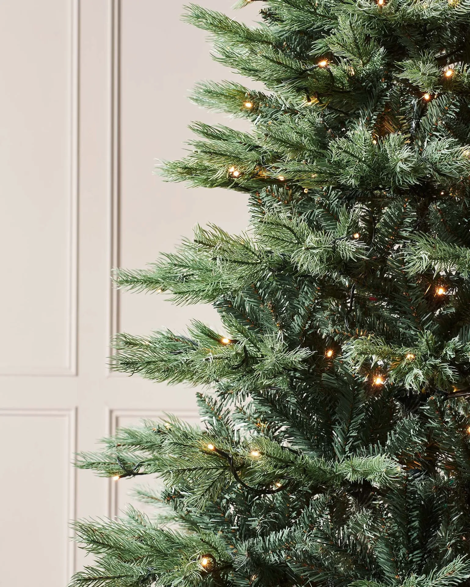 WeRChristmas Pre-Lit Colorado Blue Spruce Christmas Tree, 6 Ft^ Premium Christmas Trees|Pre Lit Christmas Trees