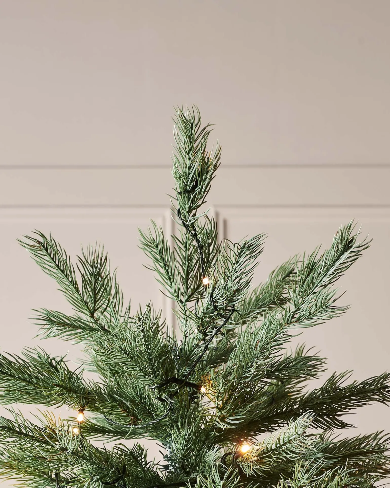WeRChristmas Pre-Lit Colorado Blue Spruce Christmas Tree, 6 Ft^ Premium Christmas Trees|Pre Lit Christmas Trees