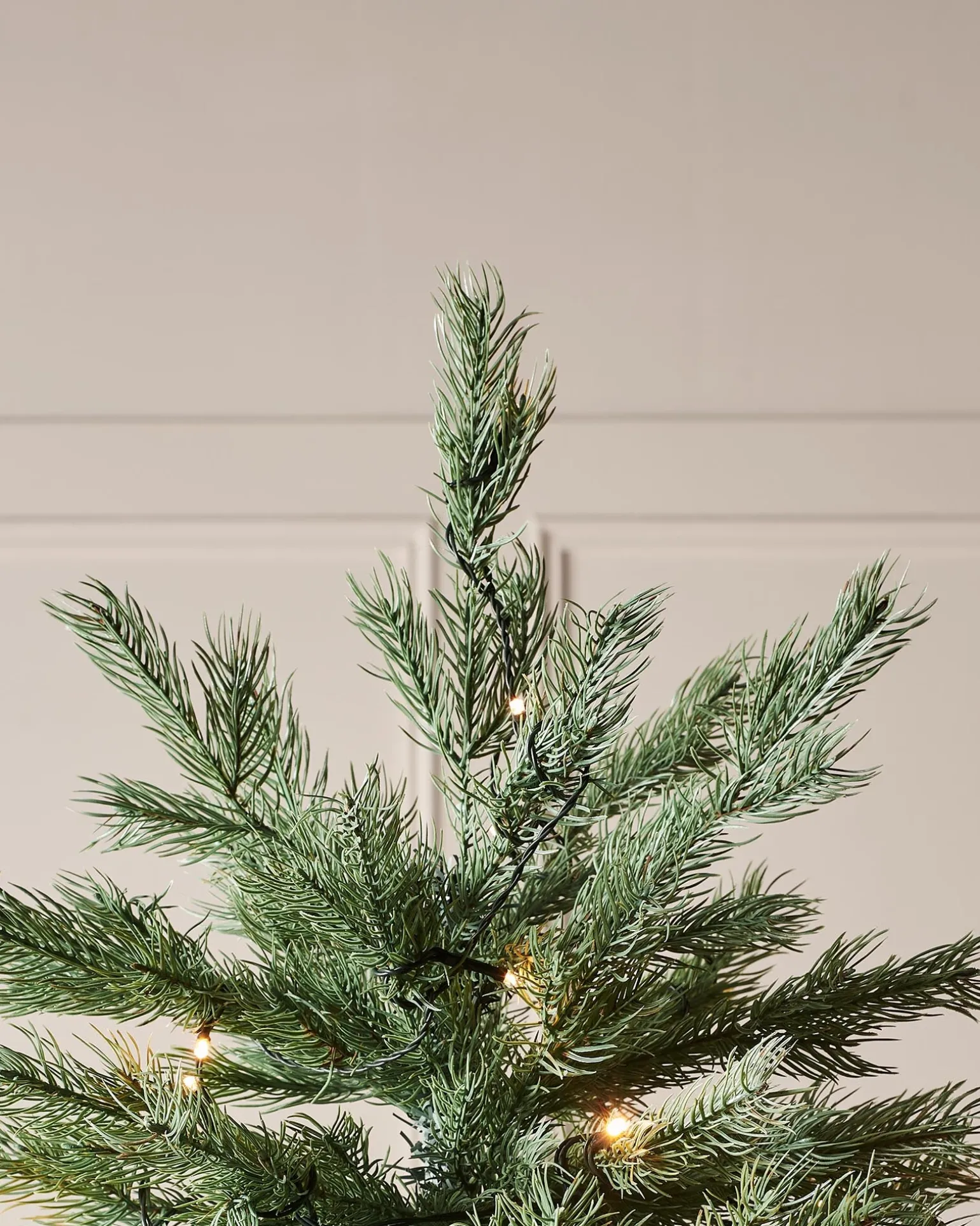 WeRChristmas Pre-Lit Colorado Blue Spruce Christmas Tree, 7 Ft^ Premium Christmas Trees|Pre Lit Christmas Trees