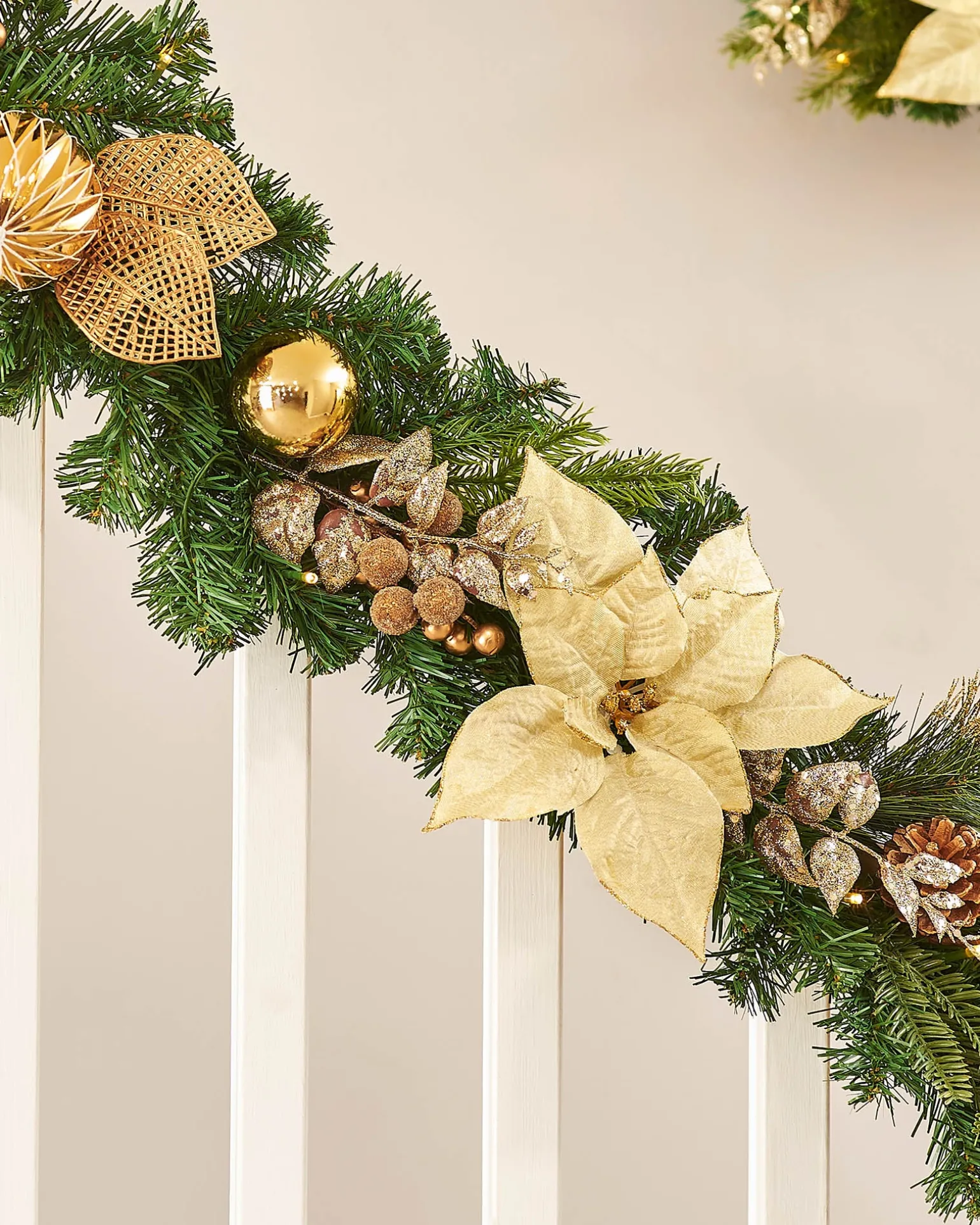WeRChristmas Pre-Lit Decorated Garland, Cream/Gold, 9 Ft^ Decorated Garlands|Pre Lit Garlands