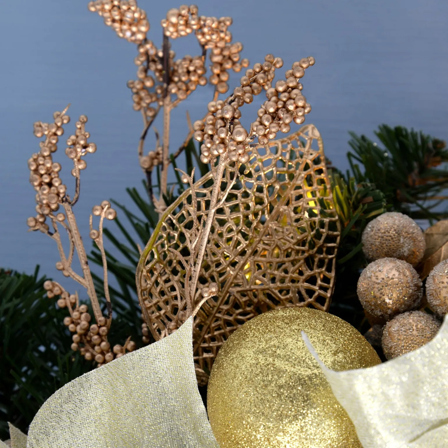 WeRChristmas Pre-Lit Decorated Garland, Cream/Gold, 9 Ft^ Decorated Garlands|Pre Lit Garlands