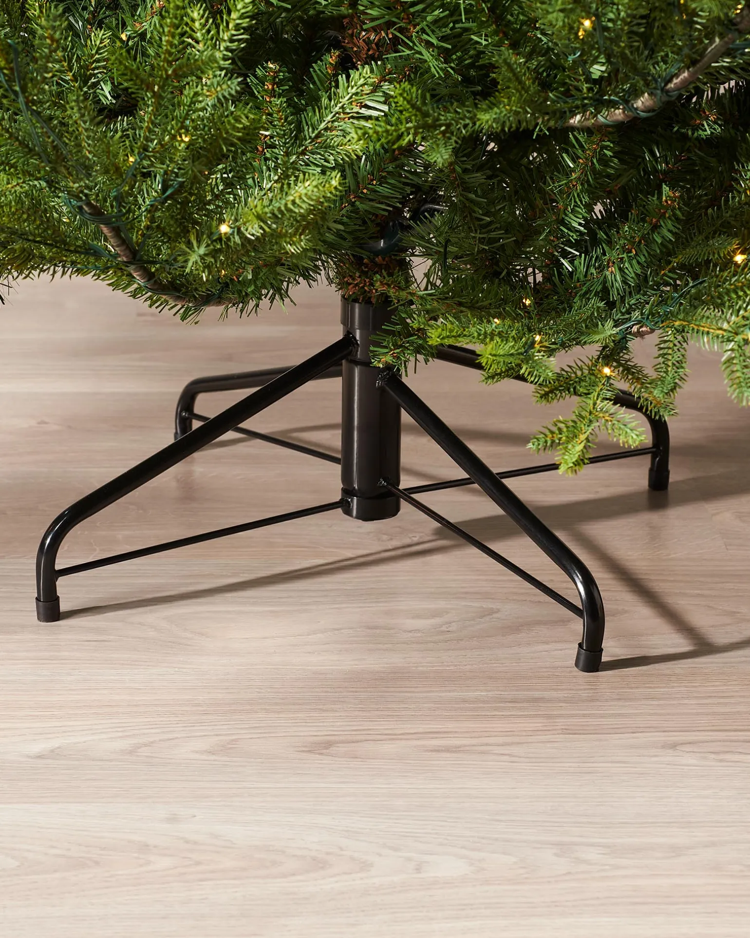 WeRChristmas Pre-Lit Douglas Fir Christmas Tree, 9 Ft^ Premium Christmas Trees|Pre Lit Christmas Trees