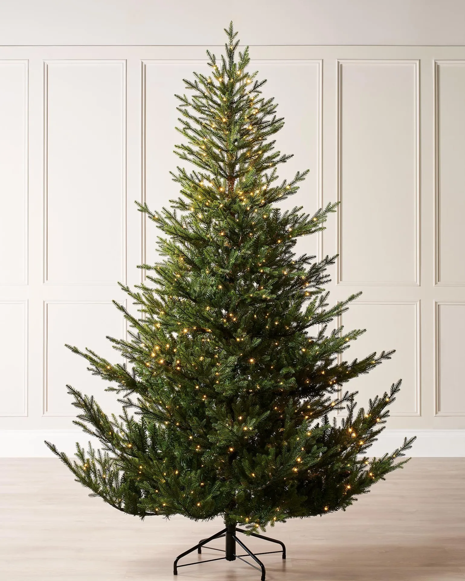 WeRChristmas Pre-Lit Douglas Fir Christmas Tree, 6 Ft^ Premium Christmas Trees|Pre Lit Christmas Trees