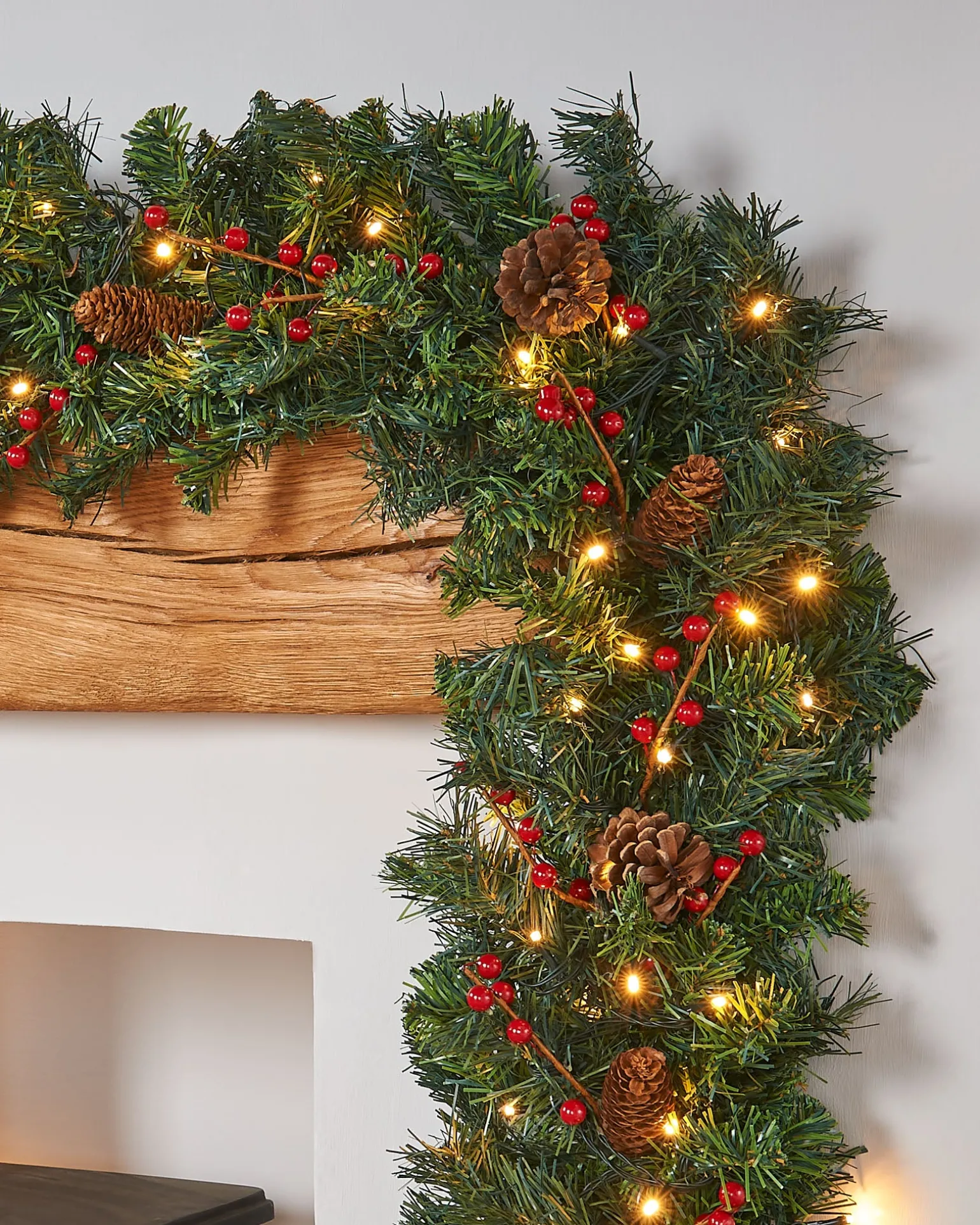 WeRChristmas Pre-Lit Extra Thick Garland, 9 Ft^ Decorated Garlands|Pre Lit Garlands