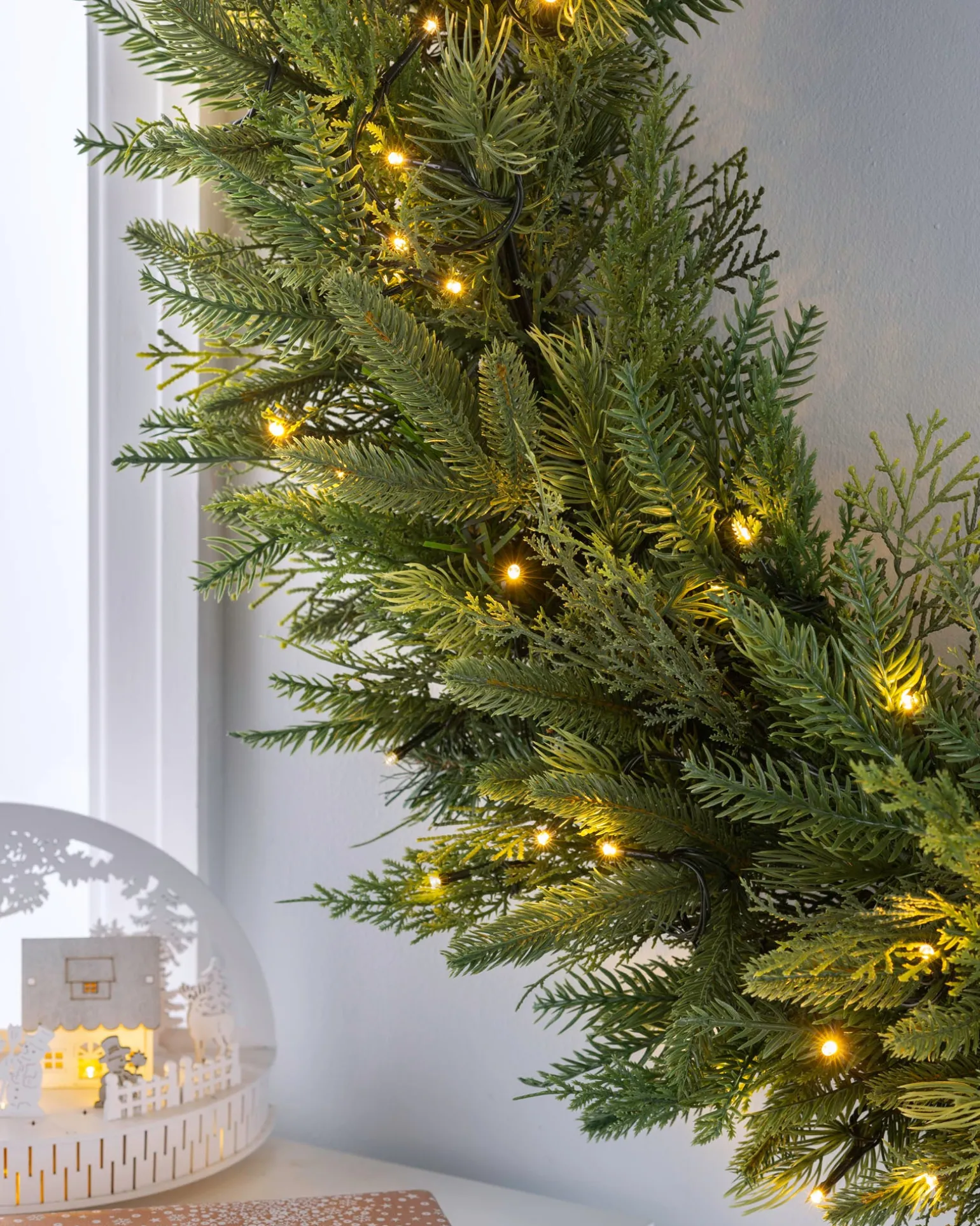 WeRChristmas Pre-Lit Fir Wreath, 1 M^ Extra Large Wreaths|Plain Wreaths