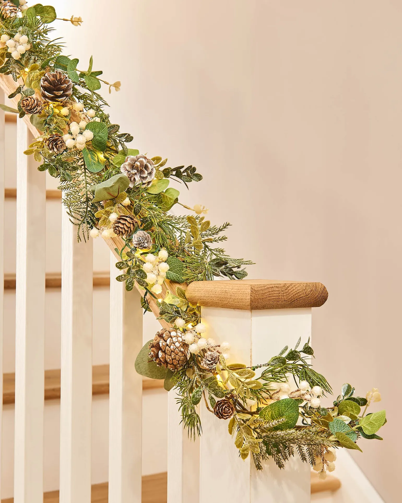 WeRChristmas Pre-Lit Frosted Eucalyptus Garland, 9 Ft^ Decorated Garlands|Pre Lit Garlands