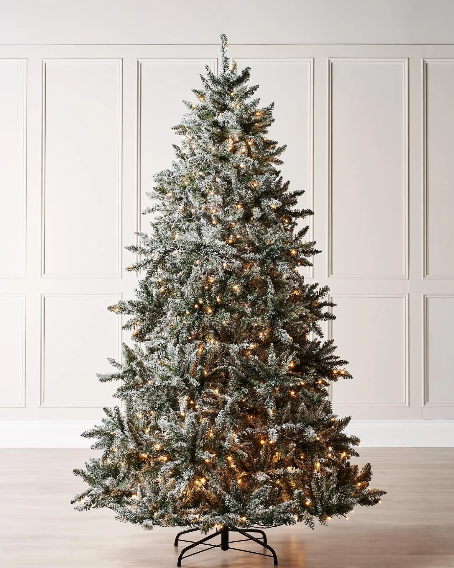 WeRChristmas Pre-Lit Full Bodied Snow Flocked Christmas Tree, 7 Ft^ Snow Flocked Christmas Trees|Pre Lit Christmas Trees