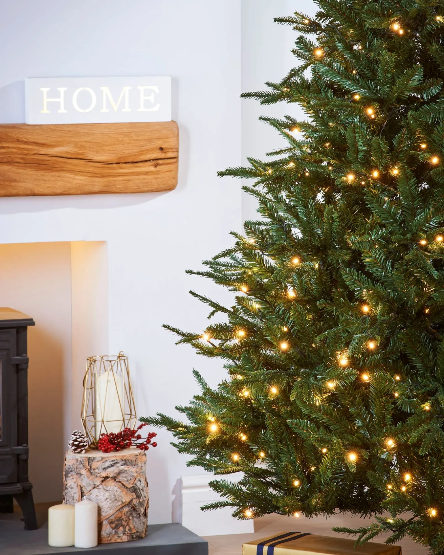 WeRChristmas Pre-Lit Grand Alaskan Fir Christmas Tree, 7 Ft^ Pre Lit Christmas Trees|Premium Christmas Trees