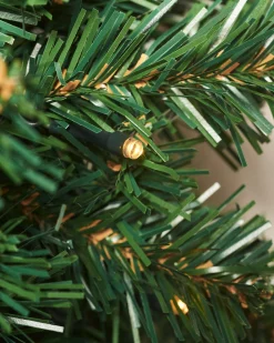 WeRChristmas Pre-Lit Green Wall Mounted Christmas Tree, 4 Ft^ Budget Christmas Trees|Pre Lit Christmas Trees