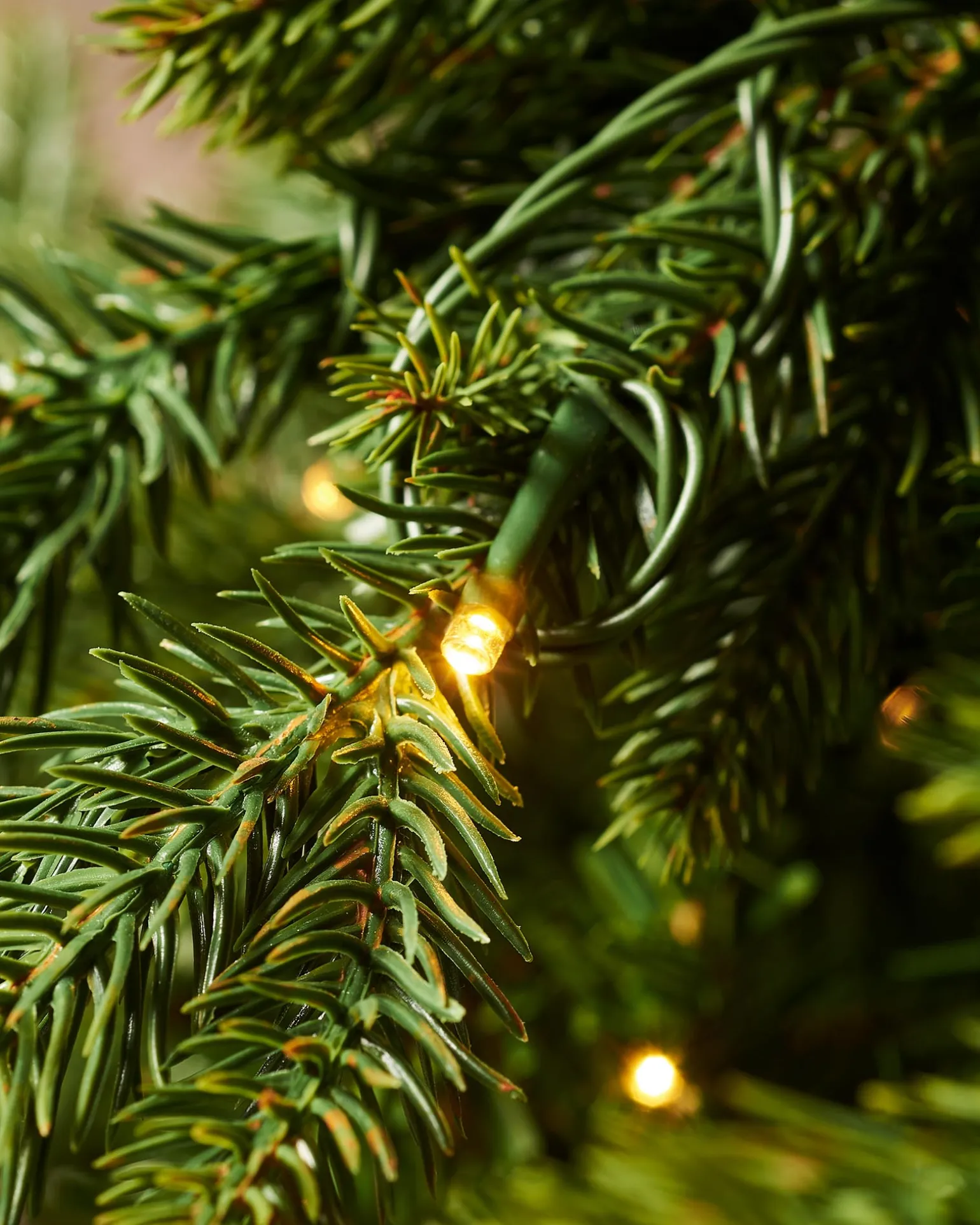 WeRChristmas Pre-Lit Himalayan Fir Christmas Tree, 6 Ft^ Premium Christmas Trees|Pre Lit Christmas Trees