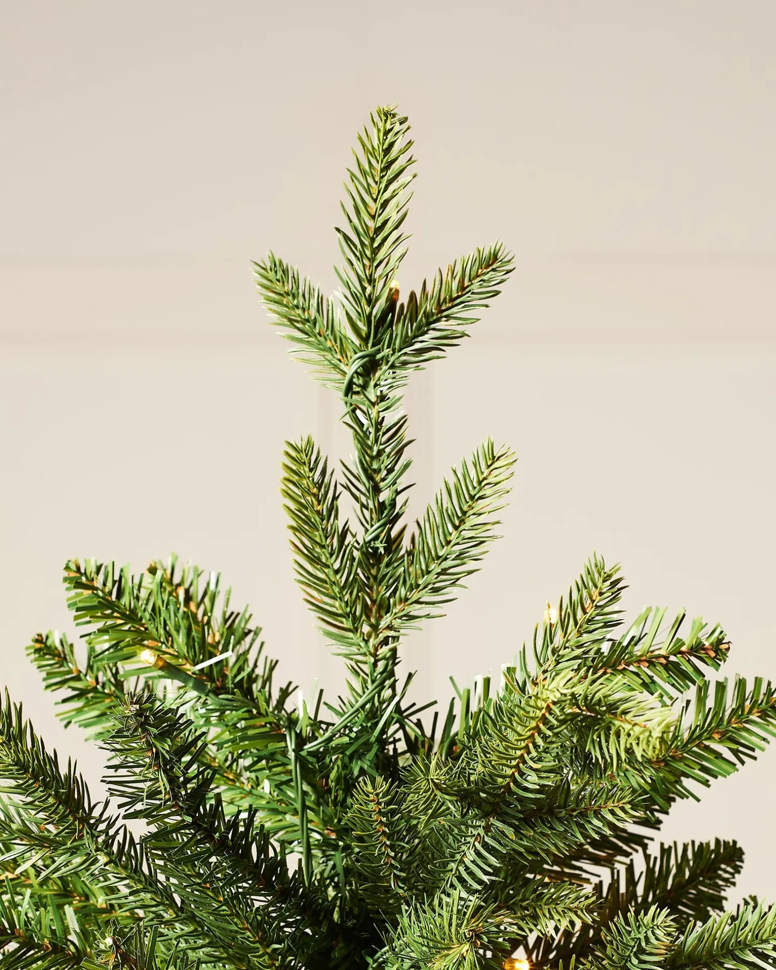 WeRChristmas Pre-Lit Himalayan Fir Christmas Tree, 6 Ft^ Premium Christmas Trees|Pre Lit Christmas Trees